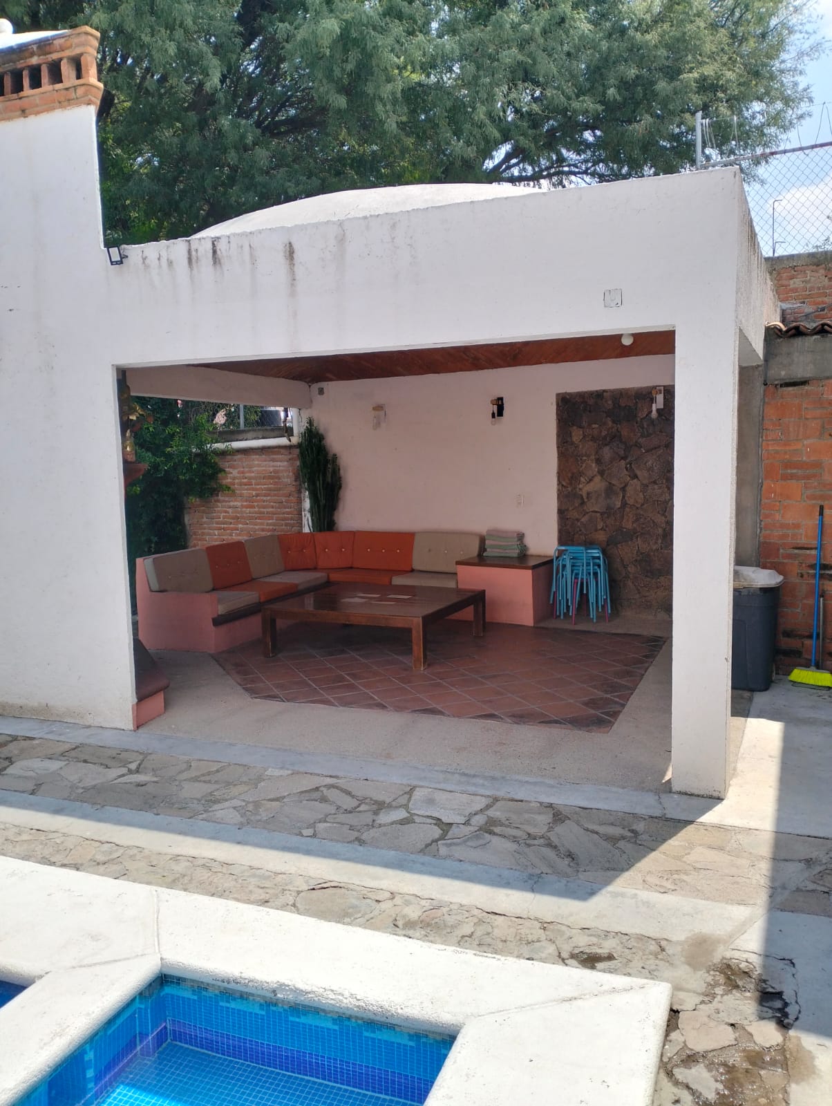 Alberca privada de Casa Irazú